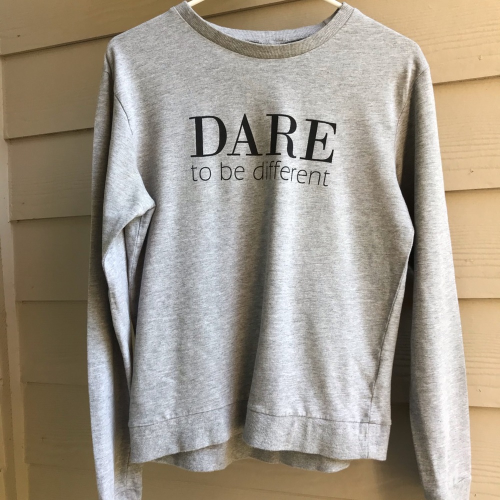 Long-sleeve tee